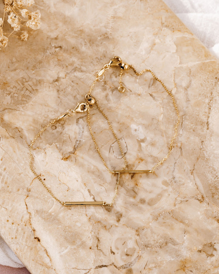 Bracelets with bar on gold vermeil chain
