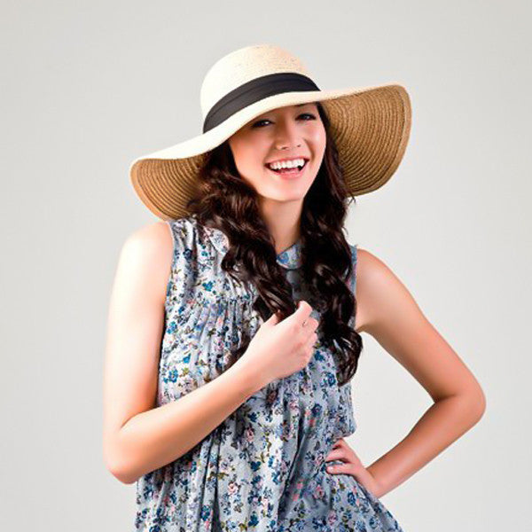 California Hat Company - Big Brim Raffia Hat in Natural - Stock Image 1