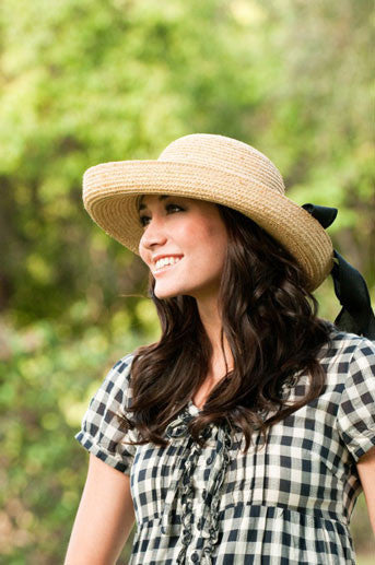 California Hat Company - Raffia Kettle Brim Hat, Model