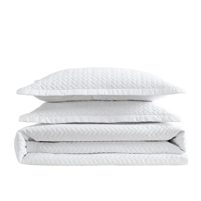 Classic White Oversized Quilt Set