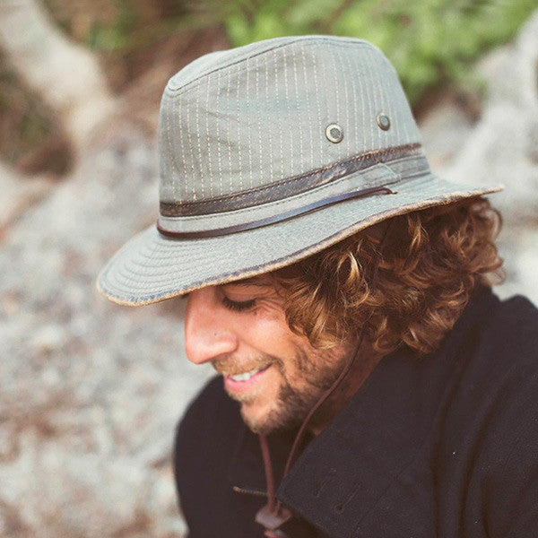 Conner - Oak tree Island Hat - Stock Photo