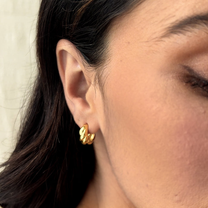 piper-croissant-earrings-gv-edit-4-compressed.mp4