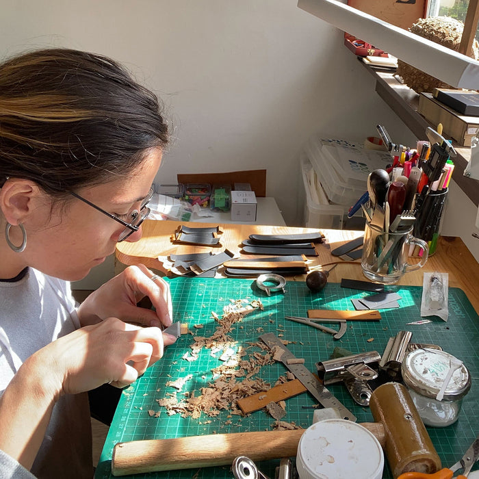 Handmade leather watch strap: Australian Nut