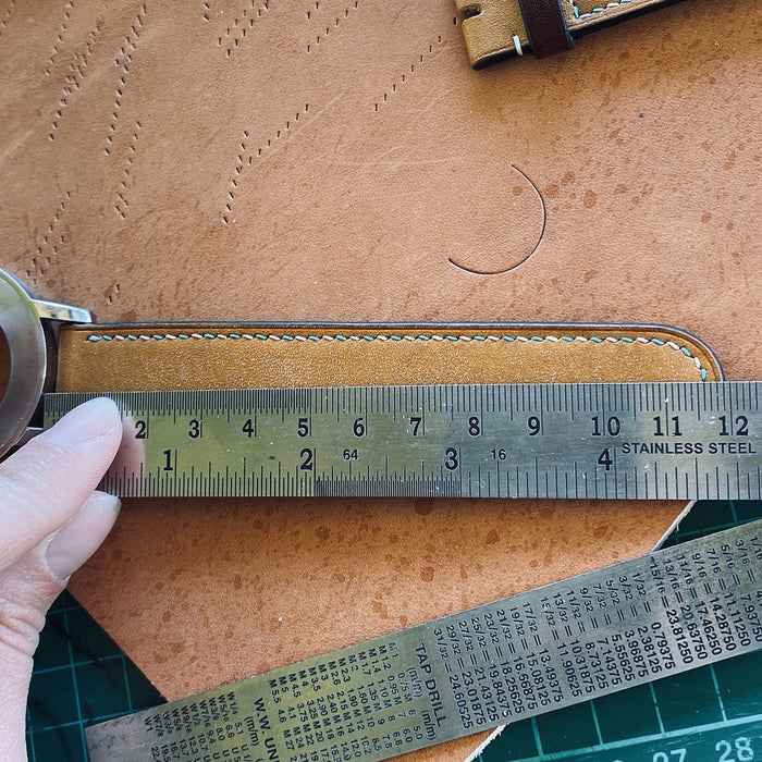 Handmade leather watch strap: Australian Nut