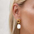 Pearl drop earrings with organic shape in gold vermeil