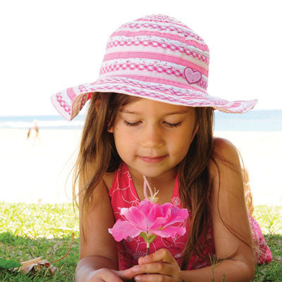 Sweetheart Floppy Hat