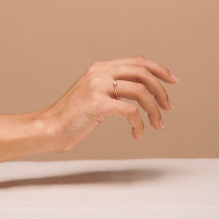 anja-ring-gold.mp4