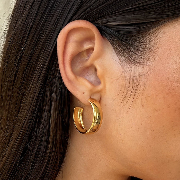 mina-hoops-gold-vermeil-compressed.mp4