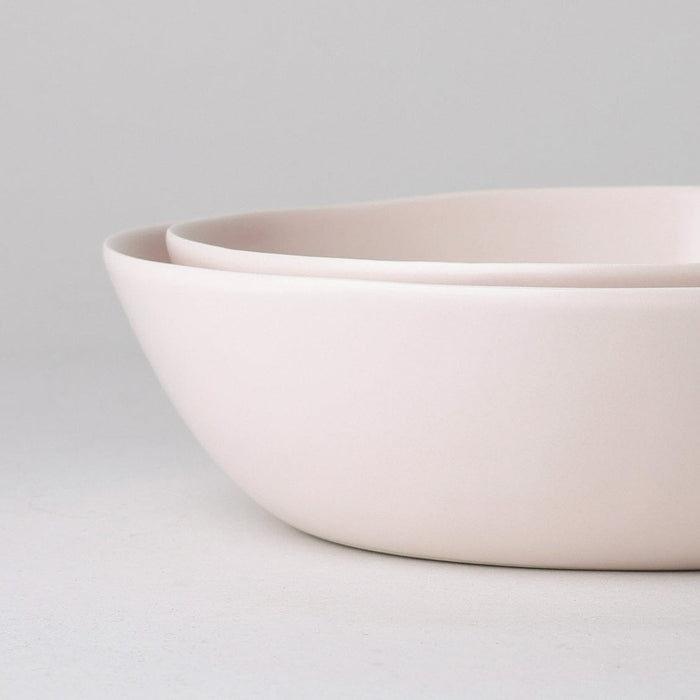 Low serving bowls serveware by Fable Home, shown in a blushpink finish. – #blushpink