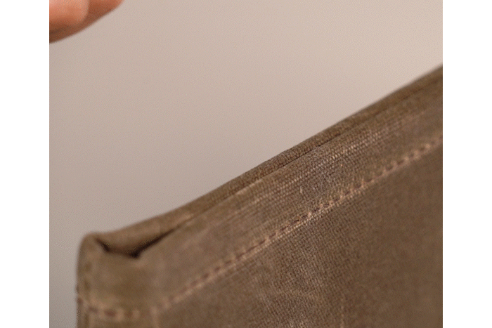 Smooth, silent magnetic closure