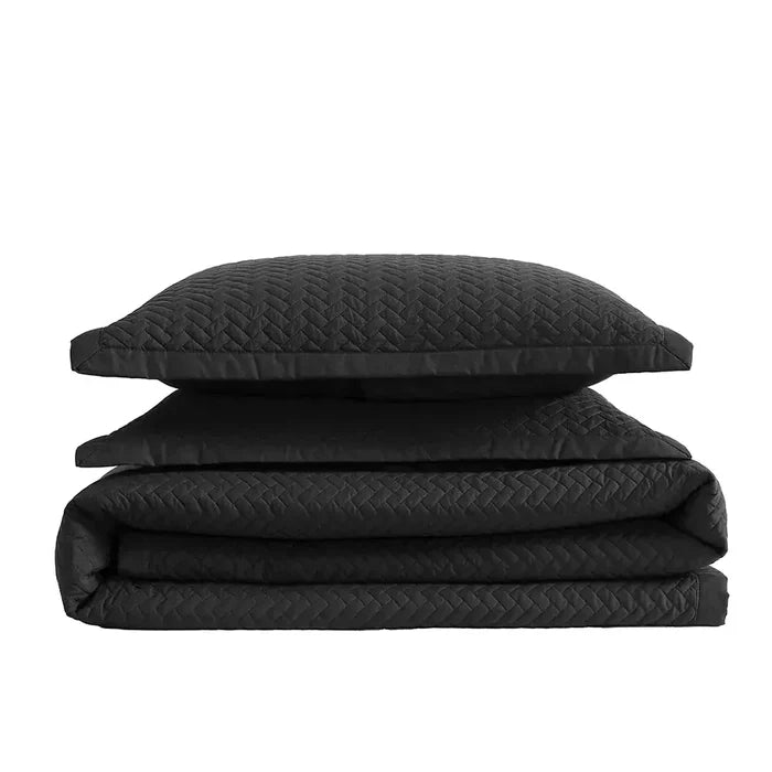 Midnight Black Oversized Quilt Set