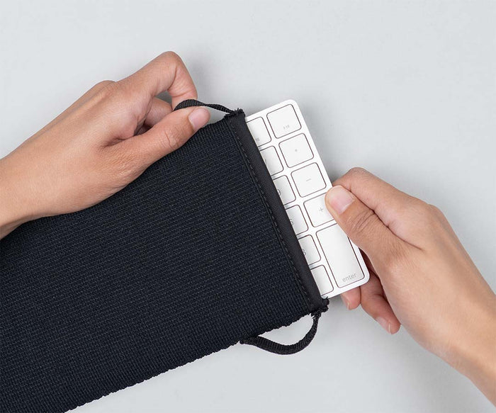 Easily slip keyboard in and out
