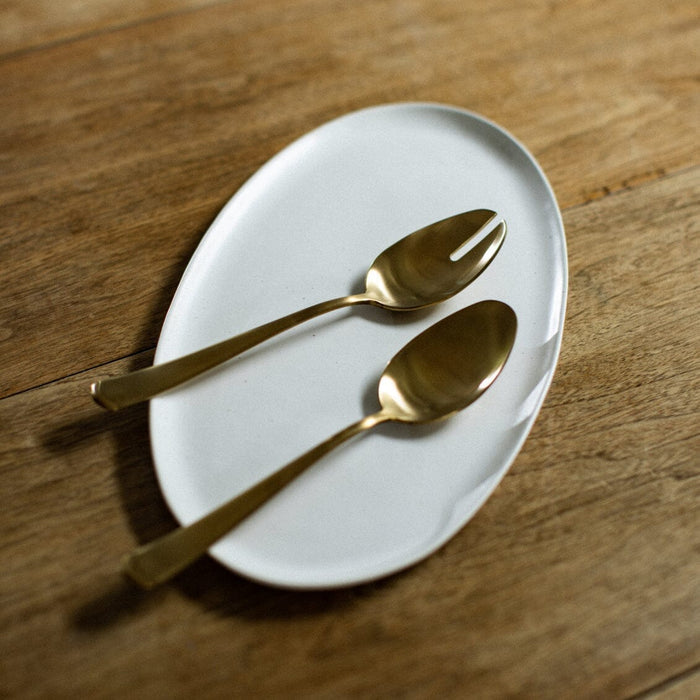 Oval serving platter dinnerware by Fable Home, shown in a speckledwhite finish. – #speckledwhite