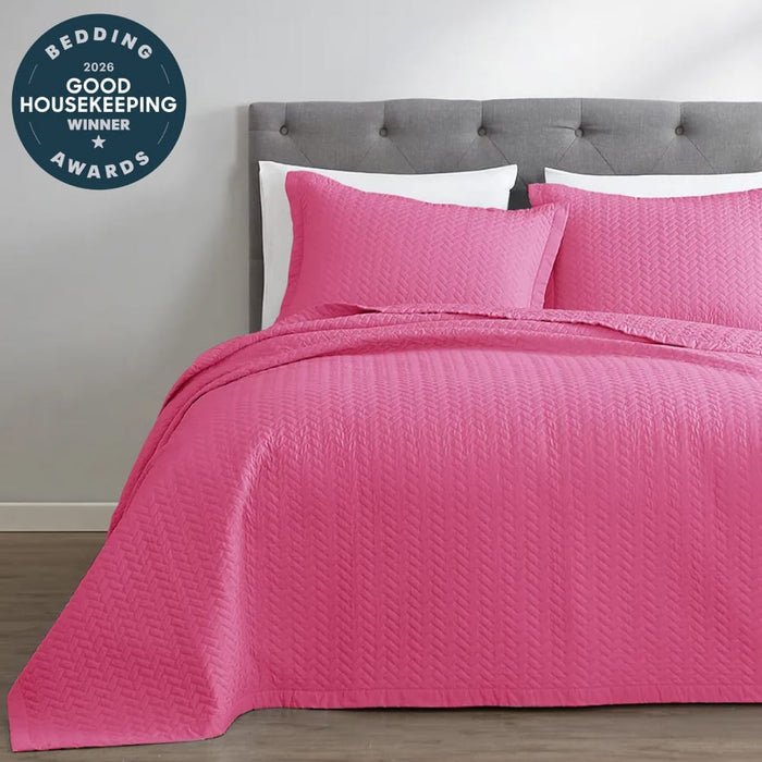 Passion Pink Oversized Quilt Set