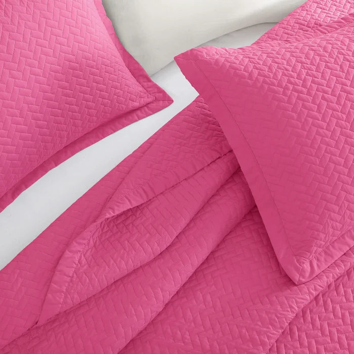 Passion Pink Oversized Quilt Set