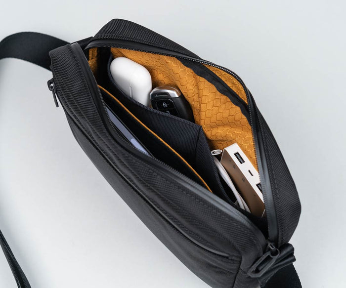 Two side pockets