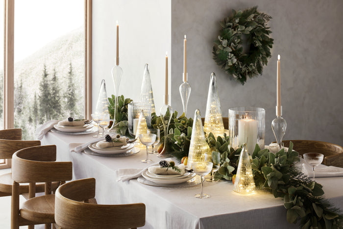Small Ribbed Clear Glass Christmas Tree 9"